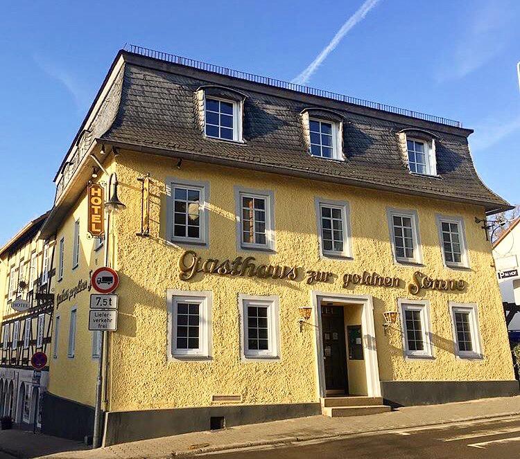 Hotel Zur Goldenen Sonne Usingen المظهر الخارجي الصورة